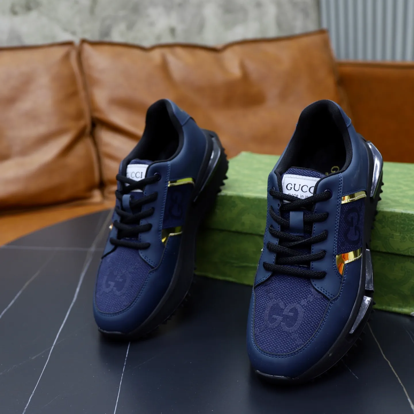Ex-factory price: 462💰🙅‍♂️🙅‍♂️🙅‍♂️ Brand: GUCCI Standard code: 38-44 (45 customized) Grade: Same as the official website Material: Original material splicing Comfortable and breathable lining Lightweight and wear-resistant sports outsole Style category: Men's fashionable casual shoes Running sneakers Distinguished luxury brand elements Top luxury Color: actual picture color